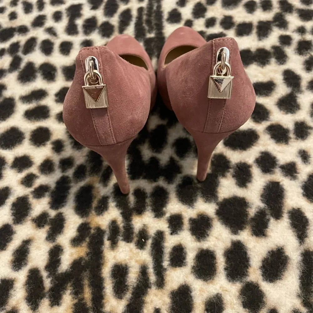 Michael Kors Dusty Pink Suede Heels - Picture 3 of 4